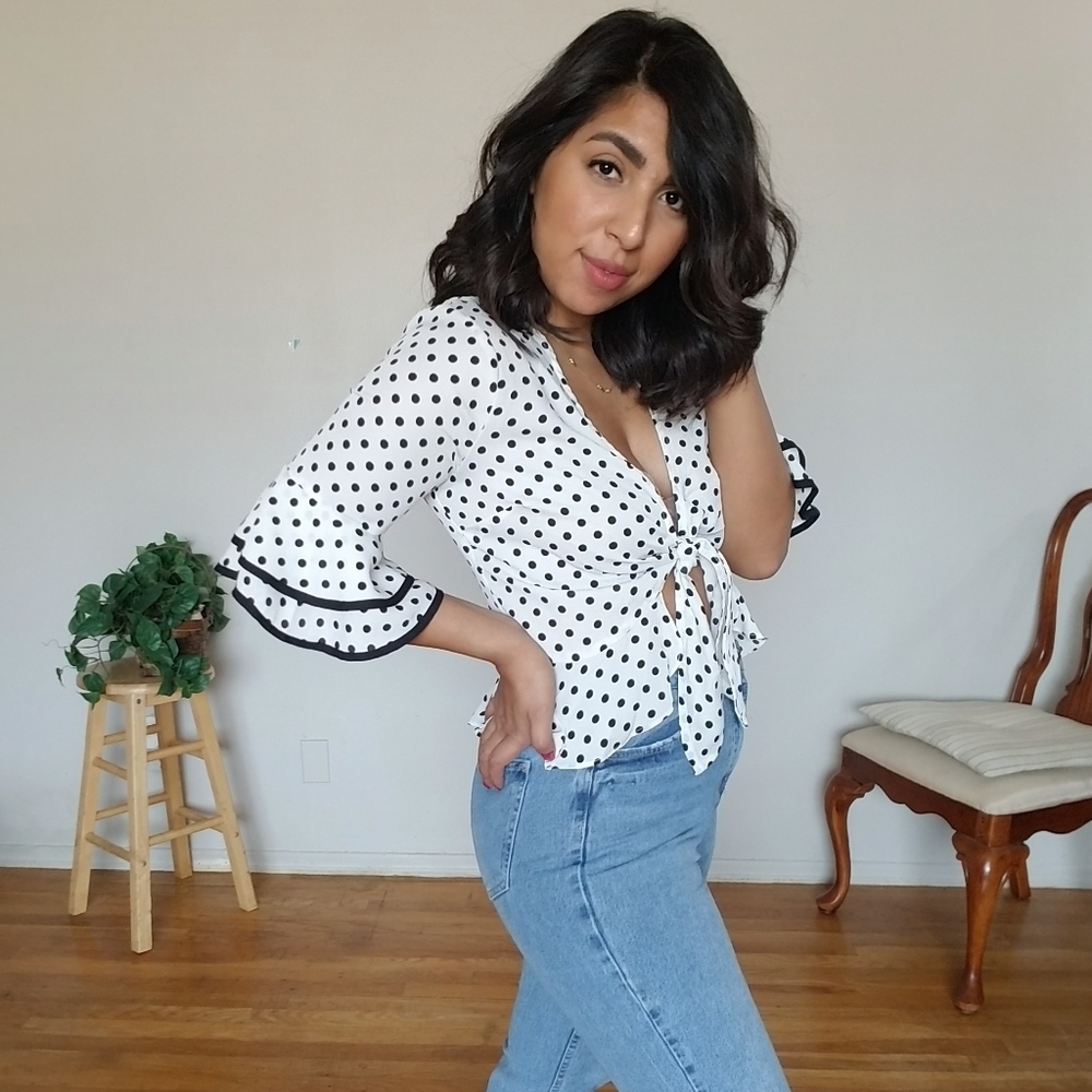 🏷CLEARANCE CREAM WHITE TIE FRONT POLKA DOT TOP S - Picture 4 of 5